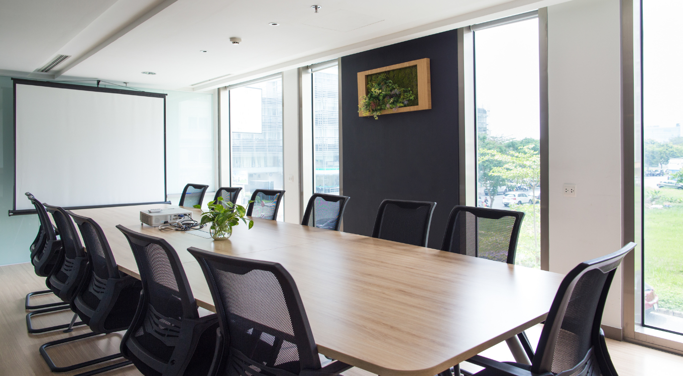 Top Benefits of Using Privacy Glass in Banking Conference Rooms